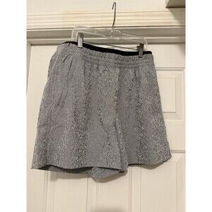 Athleta Women’s Silver Echo Shorts Size 6 Modern Casual Minimalist
